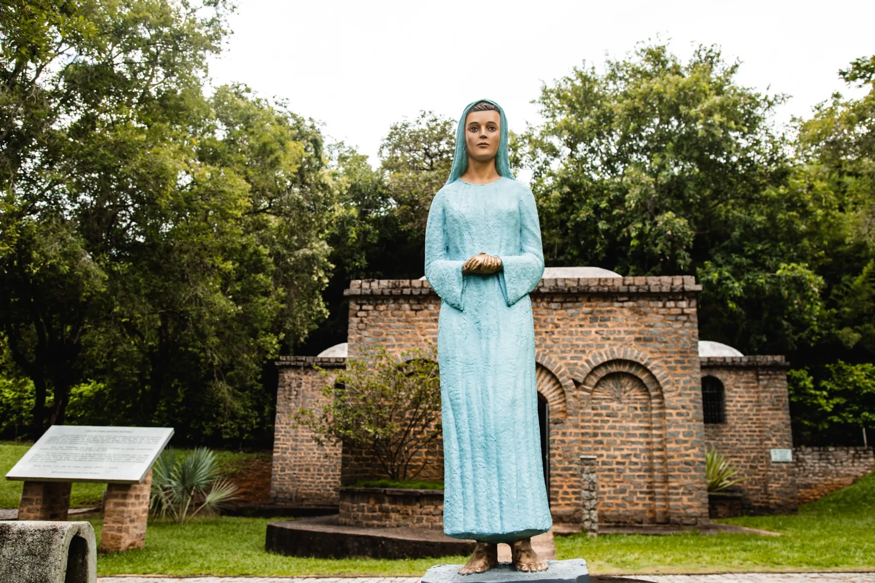 Representação de Nossa Senhora de Natividade no Santuário